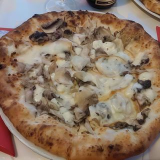 PIzza al tartufo