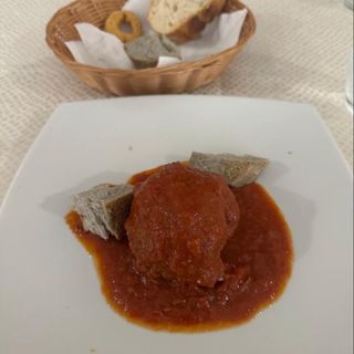 Involtino di vitello al sugo