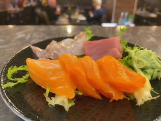 260. Sashimi mix