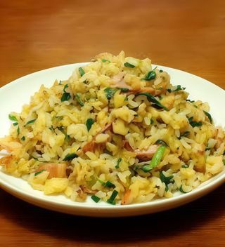 Yaki meshi salmone