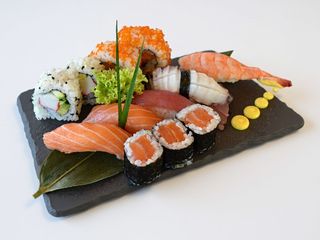 161 Sushi misto - 12 pezzi