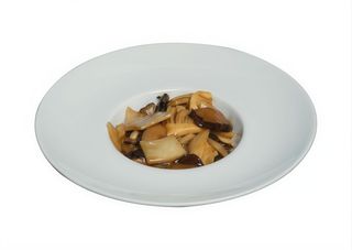 Bambu e funghi saltati
