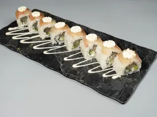 Ricciola roll - 8 pezzi