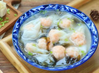 Zuppa Wun Tun di pollo 混沌