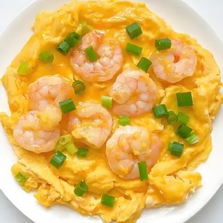 虾仁煎蛋 omelette con gamberi