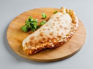 Calzone con prosciutto cotto