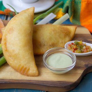 Empanada di Carne Mechada Venezuelana