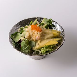 24. Insalata ebi mango