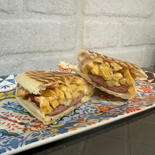 Panino würstel e patate