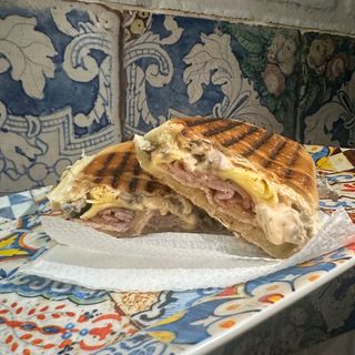 Panino la Majolica