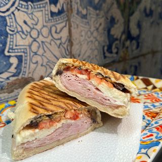 Panino dado