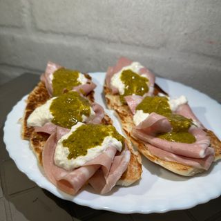 Bruschetta mortadella