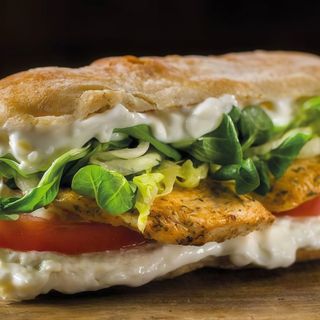 Panino con tagliata di pollo