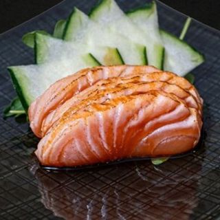 121 - Tataki salmone con salsa ponzu e teriyaki [4 pezzi]