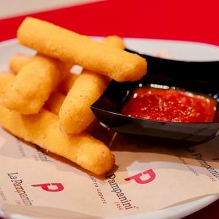 Bastoncini di mozzarella 6 pezzi