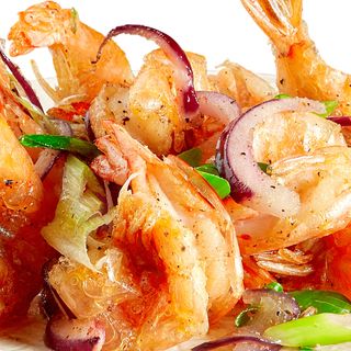 Gamberetti al wok sale e pepe