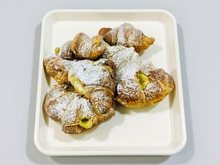 Cornetto con crema di pistacchio