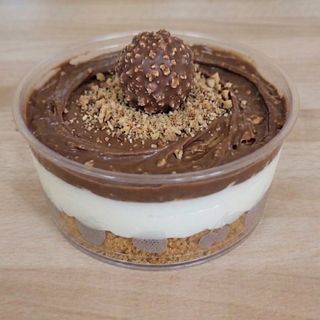 Coppa cheesecake gelato al Ferrero Rocher