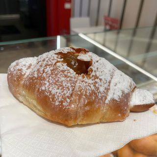 Cornetto marmellata albiccoca