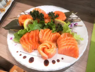 181. Sashimi sake - 10 pezzi