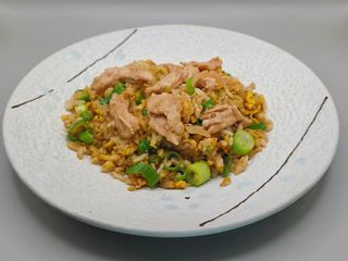 27. Riso con pollo uova e verdure