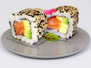 142. Sake roll 