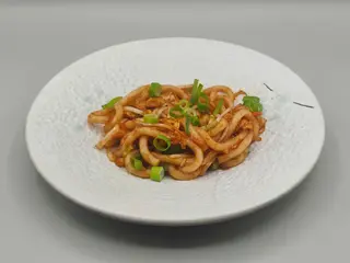38.Yaki udon spaghetti di farina frumento con uova e verdure