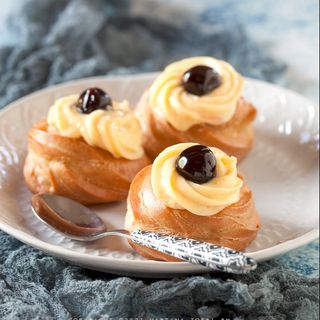 Zeppolina san Giuseppe crema amarena