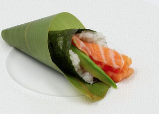 105. Temaki salmone avocado