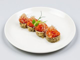 166. Hosomaki spicy salmon