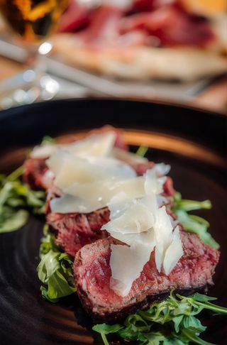 Tagliata rucola e grana 