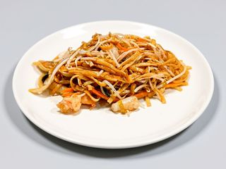 Spaghetti saltati con pesce