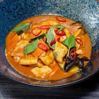 T103 Pollo con curry rosso tailandese