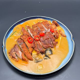 88. Anatra con curry rosso tailandese