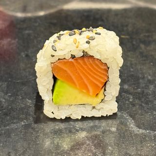 751. Uramaki Sake Avocado - 8 pezzi