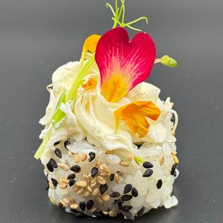 757. Uramaki Philadelphia Roll - 8 pezzi