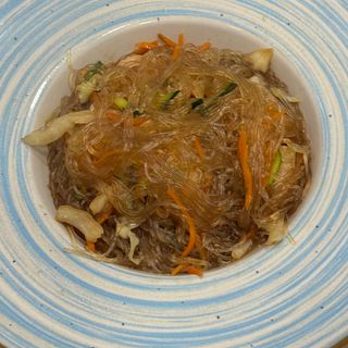33 C. Spaghetti di soia con verdura mista