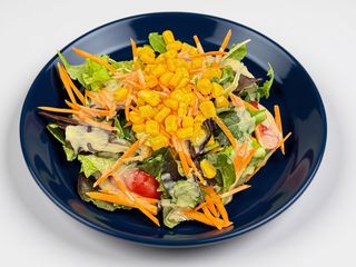 18 Insalata mista con salsa di Yogurt fatta in casa