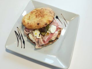 Zucchine impanate e porchetta