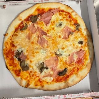 Prosciutto e funghi