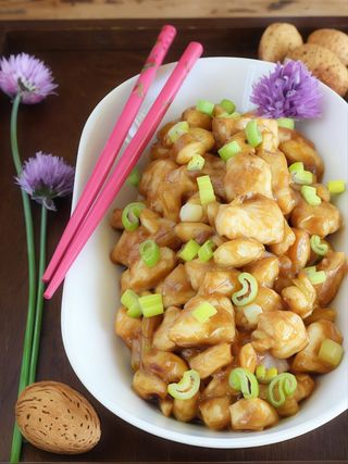 54. Pollo con ananas