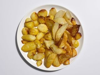 Patate al forno large tonde o a spicchi