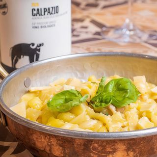 Pasta e patate con provola