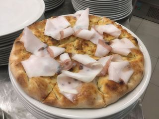 Focaccia al lardo