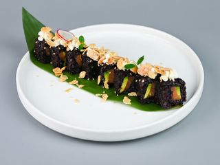 94 Uramaki black Philadelphia 