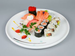 53 Sushi royal