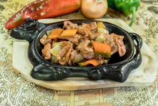 A118. Manzo con verdure ala piastra*