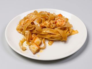 A92. Tagliatelle di riso thai*
