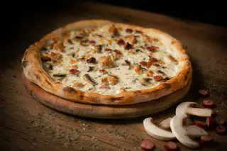 Pizza Norcina al piatto forno a legna