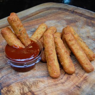 Chicken sticks con salsa barbecue